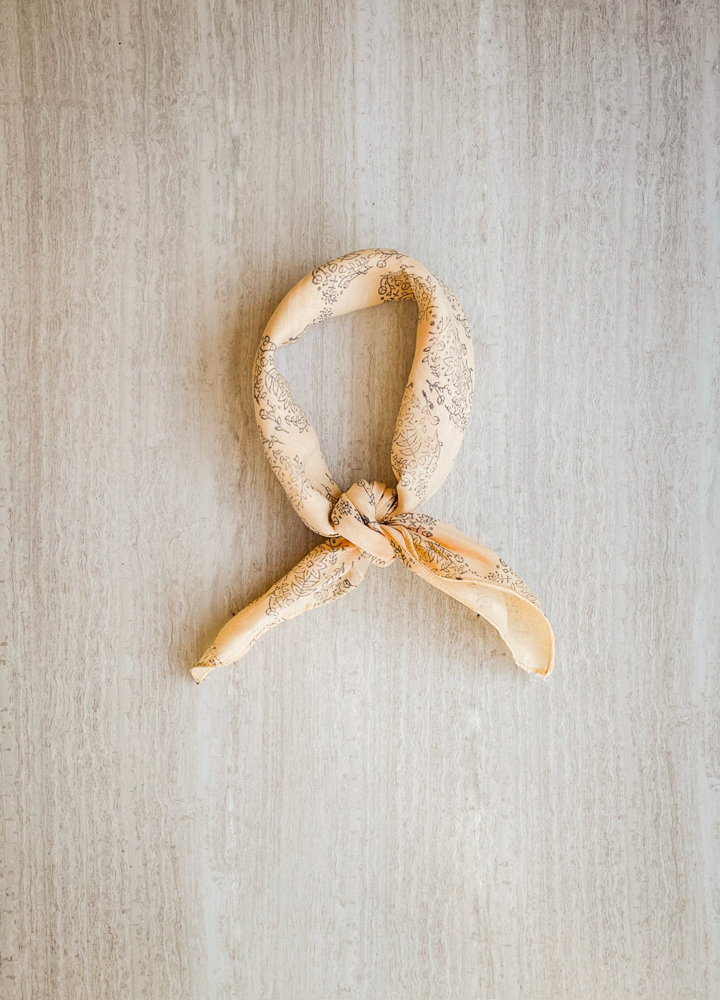 Bandana - Tan Linen with Navy Vara