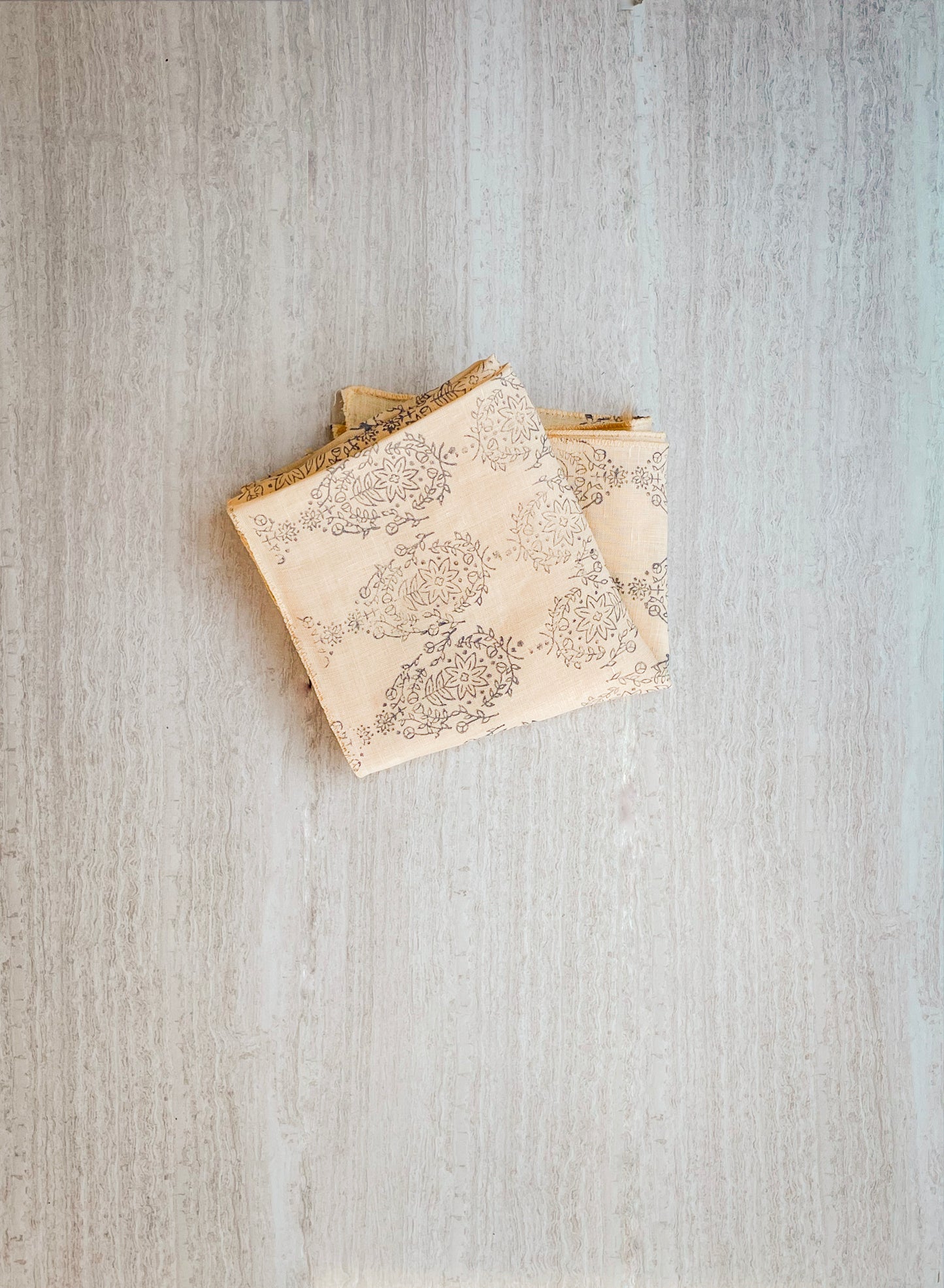 Bandana - Tan Linen with Navy Vara
