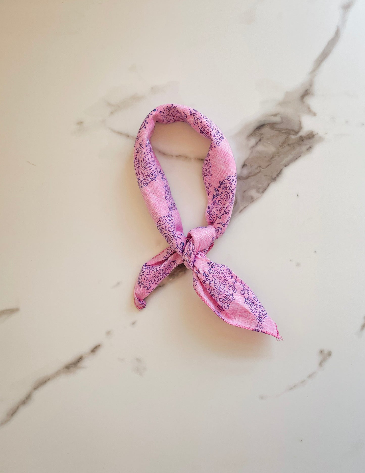 Bandana - Pink Linen with Navy Vara