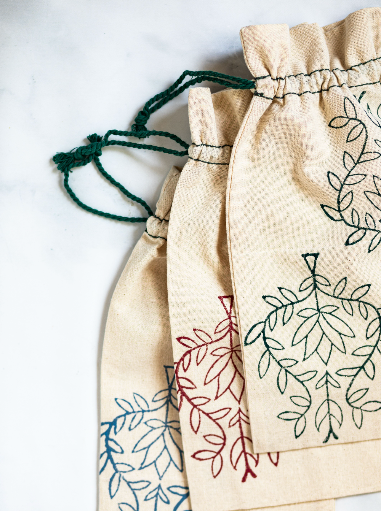 Wine Gift Bag - Green Thread with Lotus, Berry