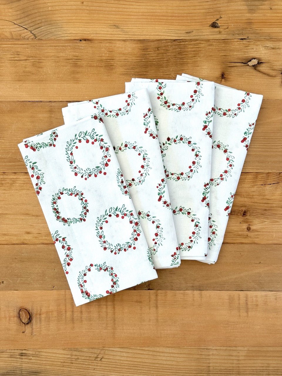 Dinner Napkins (set of 4) - Wreath, Evergreen & Red - The Mended Company