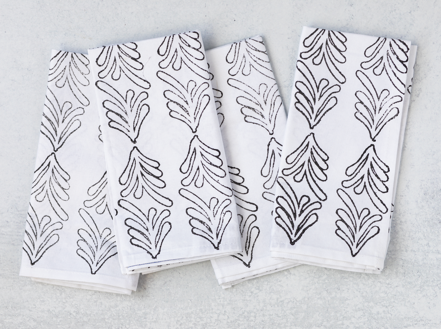 Dinner Napkins (Set of 4) - Palmetto Stencil, Black