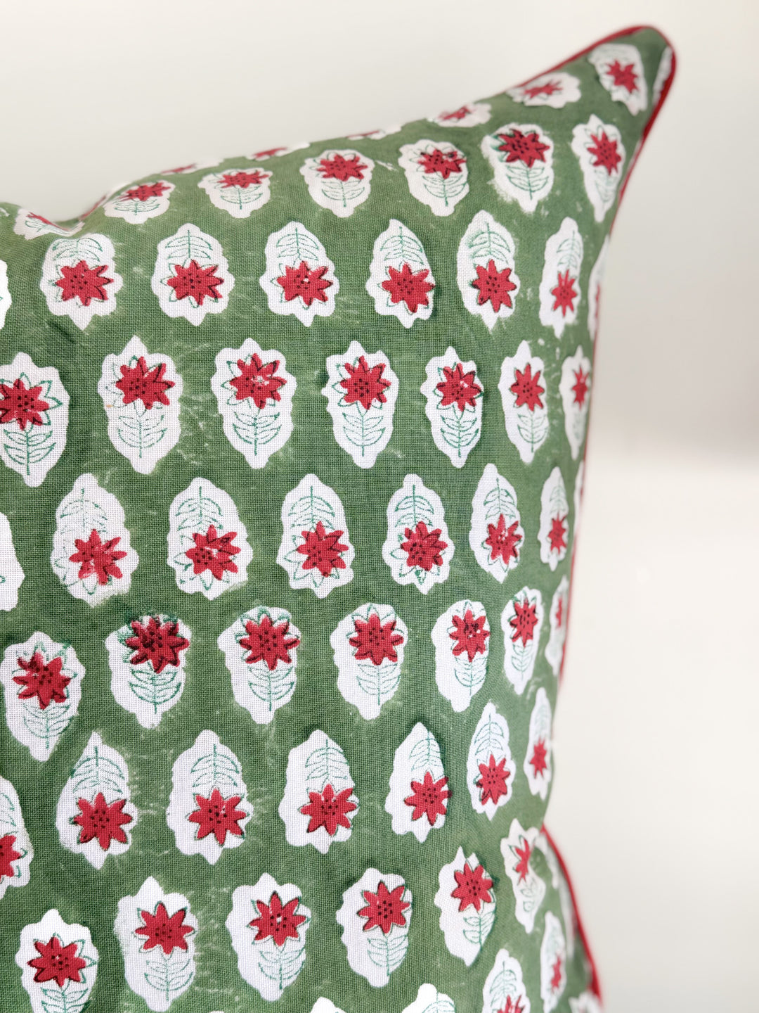 Lumbar Pillow Sham -Christmas Lily