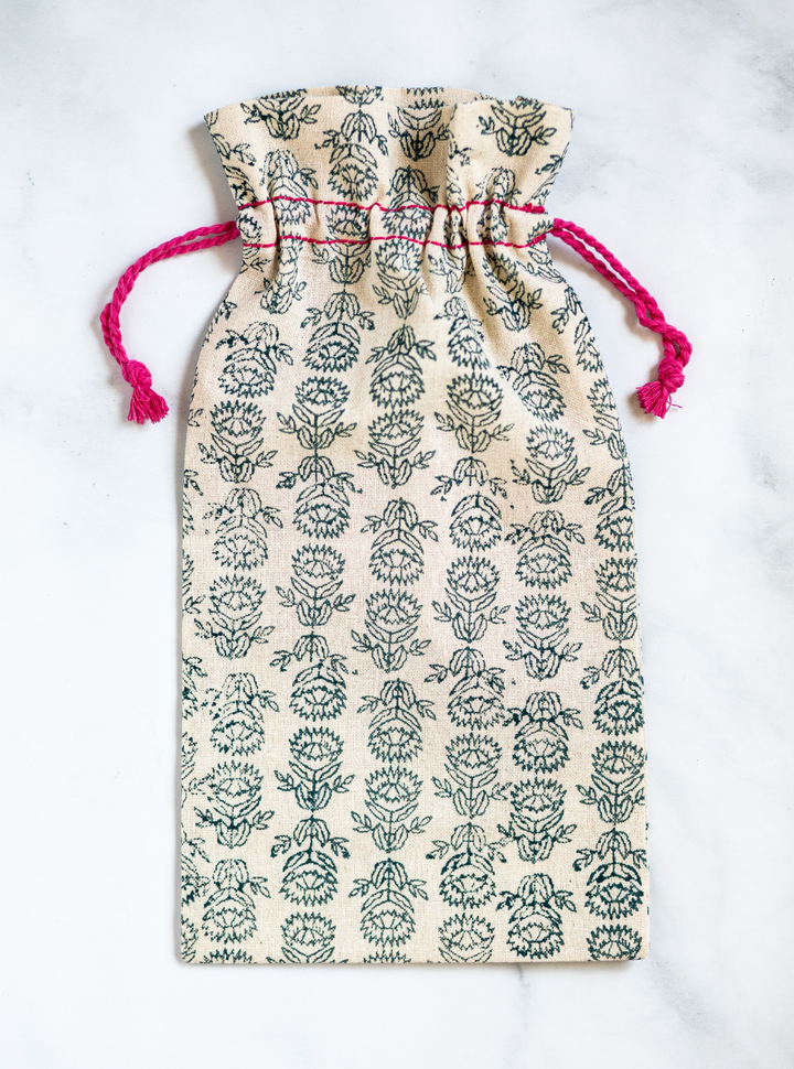 Wine Gift Bag - Protea, Midnight Green with Pink Thread
