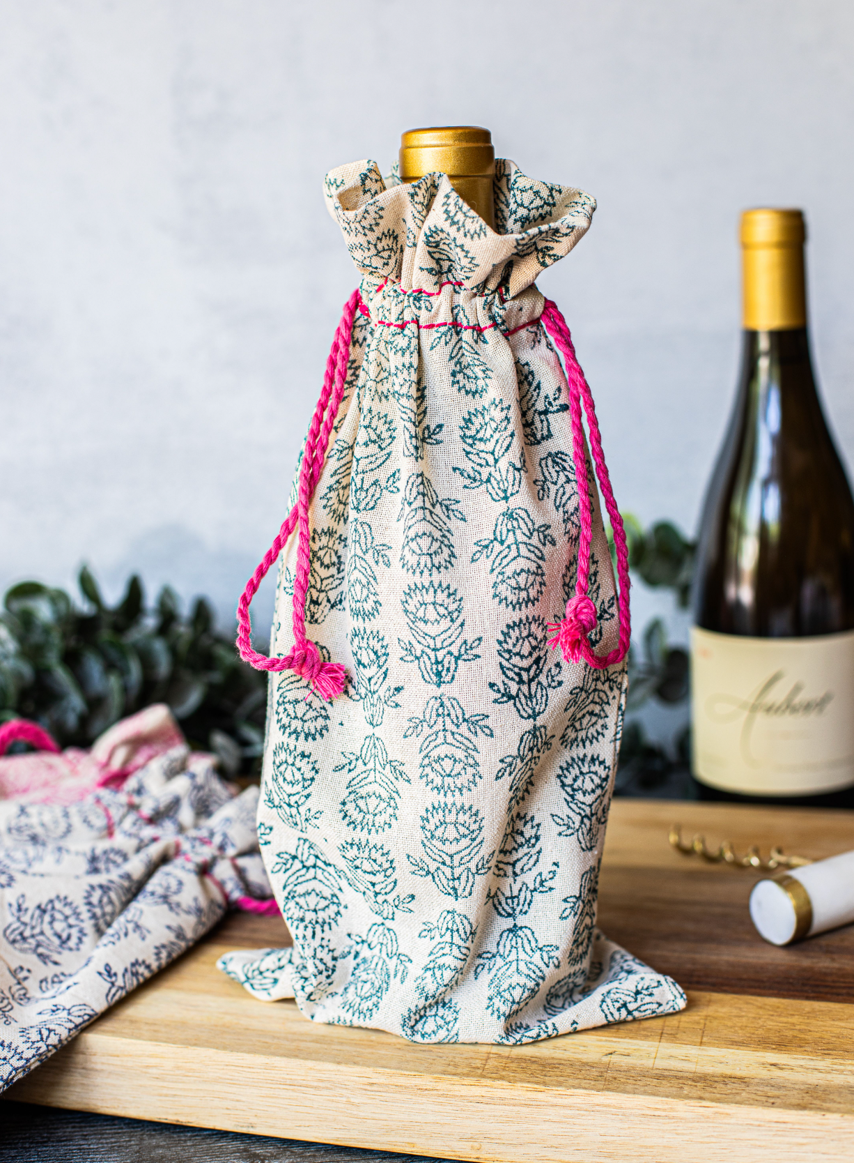 Wine Gift Bag - Pink Thread with Protea, Midnight Green LP