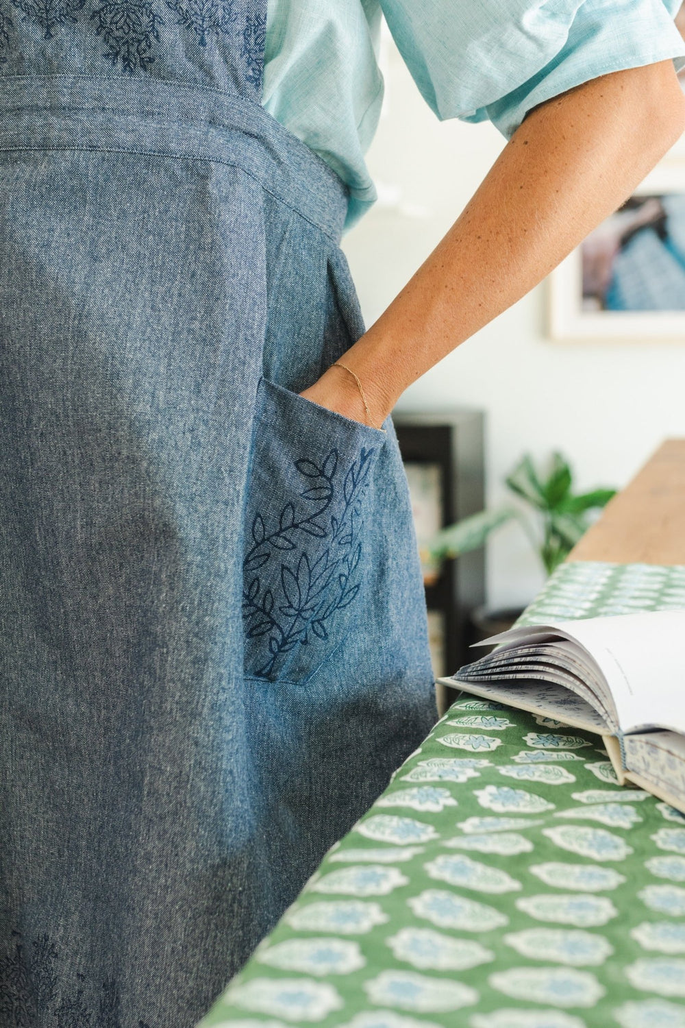 Apron - Lotus, Midnight Green - The Mended Company