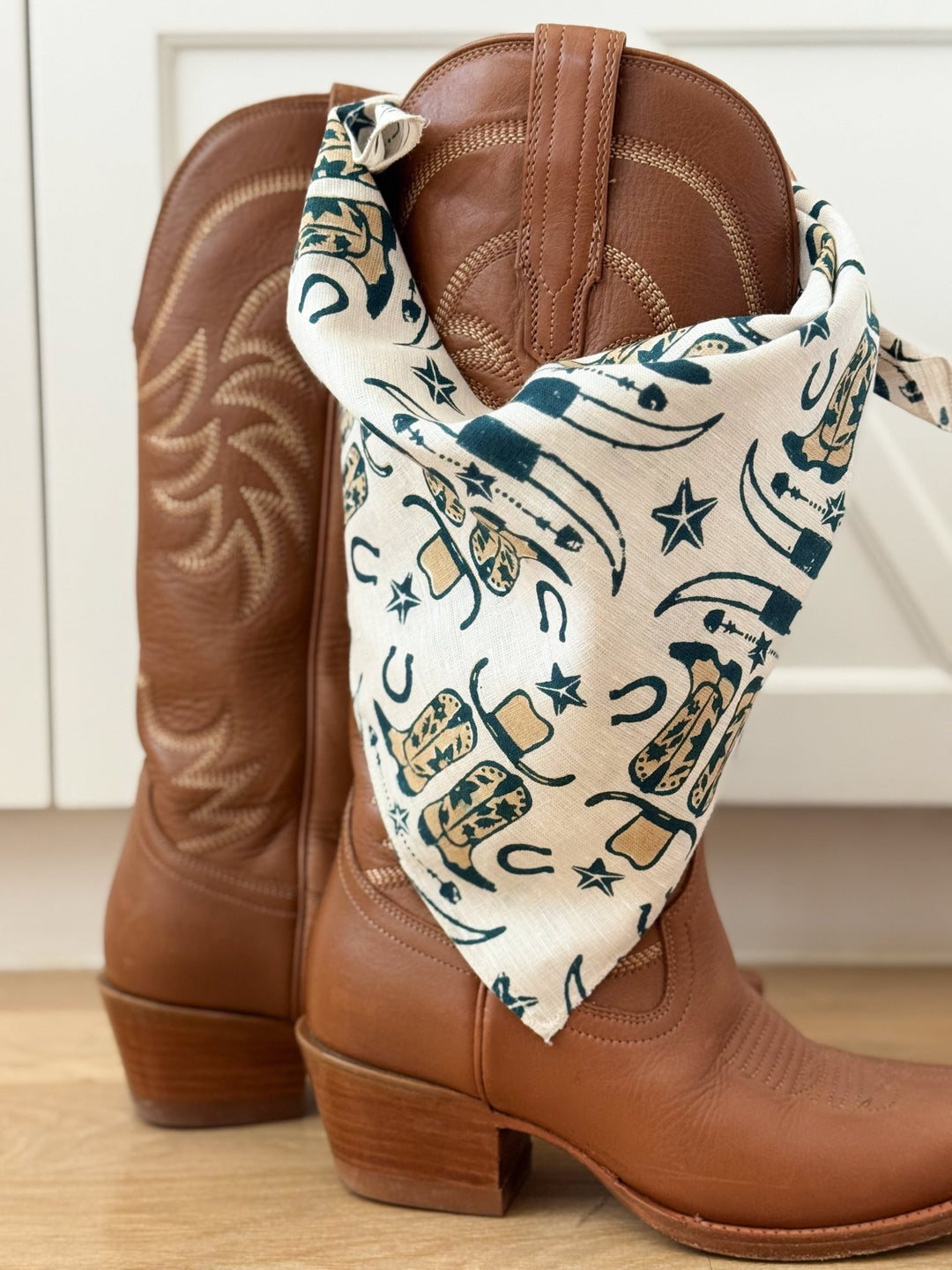 Bandana - Ivory Linen with Cowgirl, Midnight & Chai - The Mended Company
