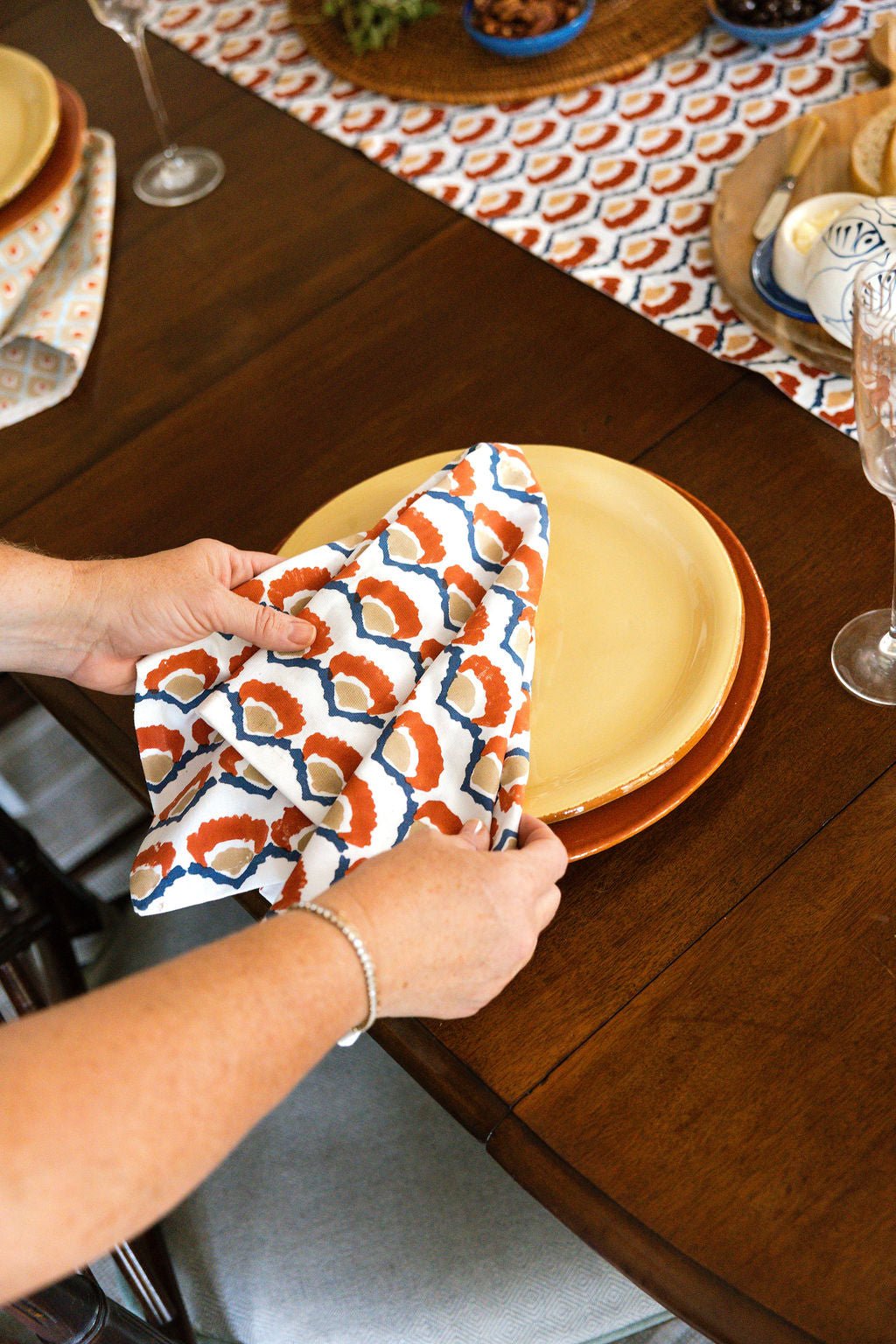 Organic Ivory Napkins (set of 4) - Modern Poppy, Terracotta - The Mended Company