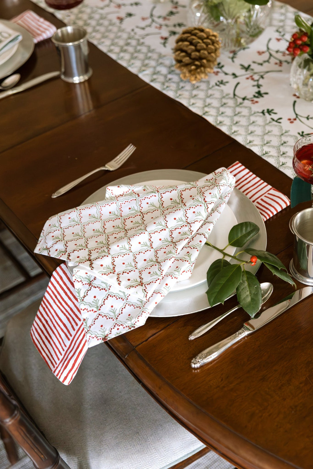 Organic Napkins (set of 4) - Jaipur, Sage &amp; Red - The Mended Company