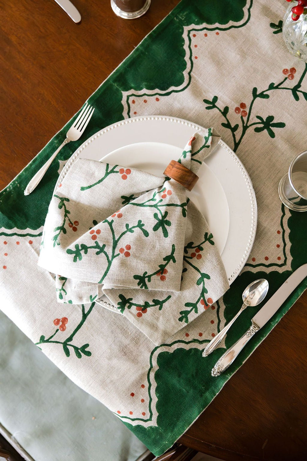 Table Runner (Flax Linen) - Winterberry, Evergreen - The Mended Company