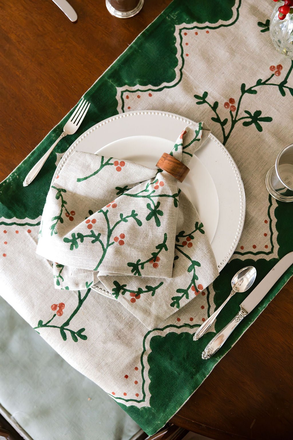 Table Runner (Flax Linen) - Winterberry, Evergreen - The Mended Company