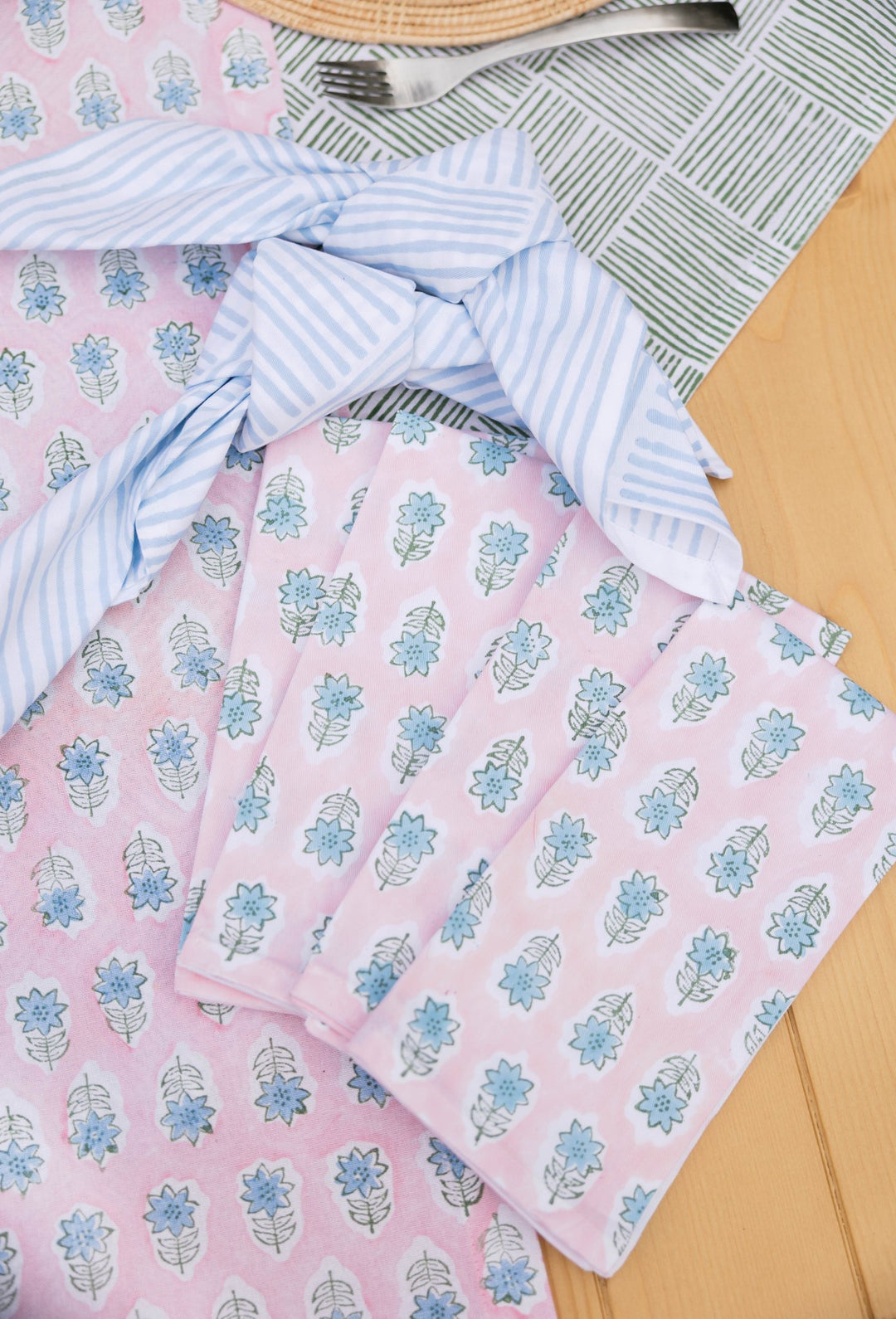 Table Runner - Lily - Rose - The Mended Company