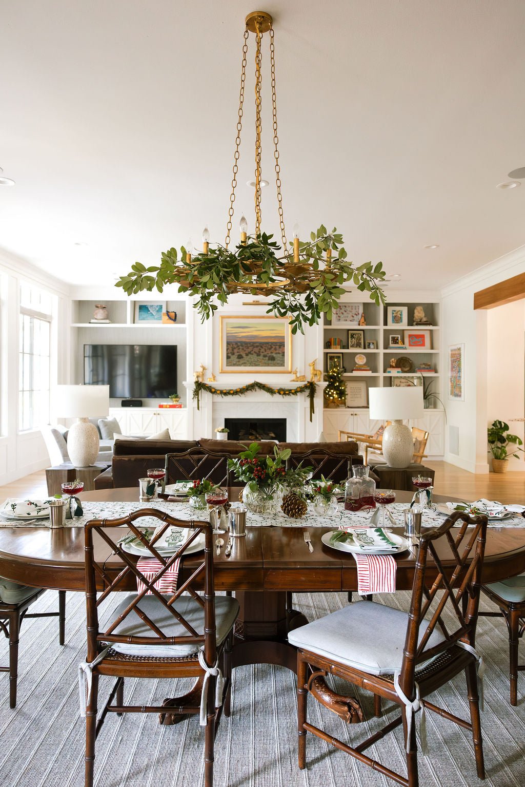 Table Runner - Winterberry, Evergreen &amp; Red - The Mended Company
