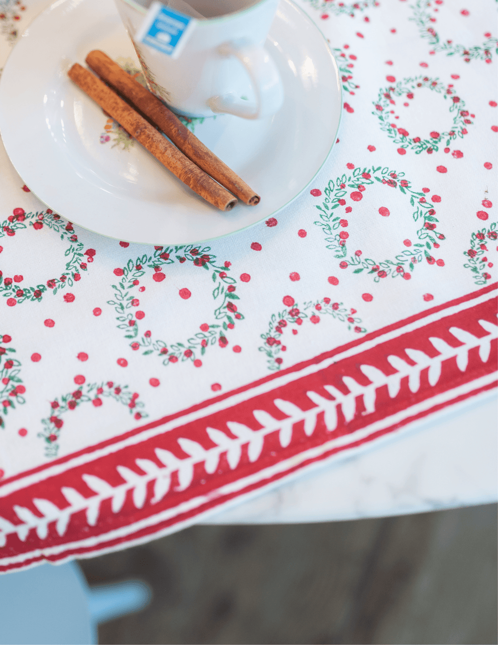 Table Runner - Wreath, Evergreen & Red - The Mended Company