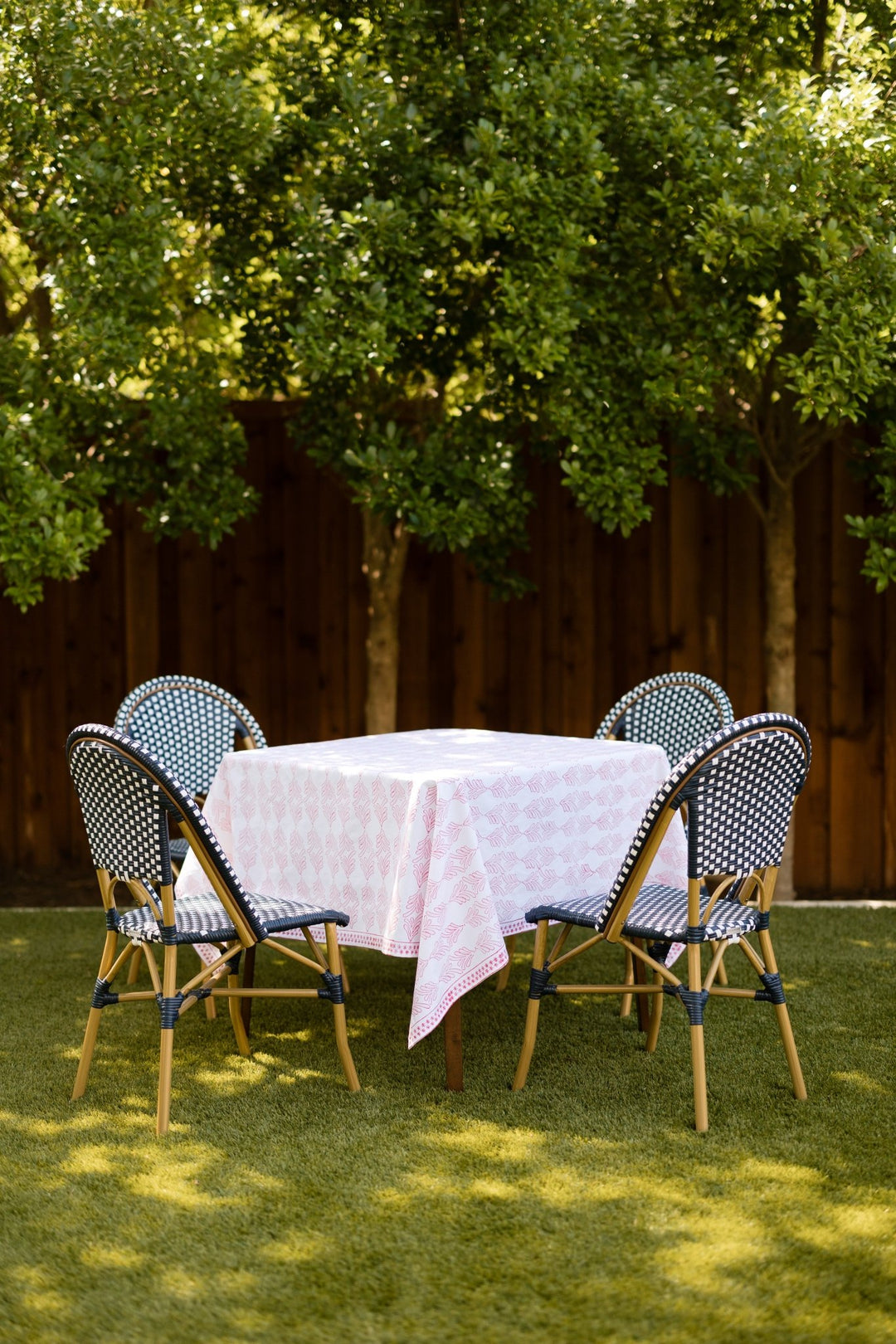 Table Throw - Palmetto, Pink &amp; Rose - The Mended Company