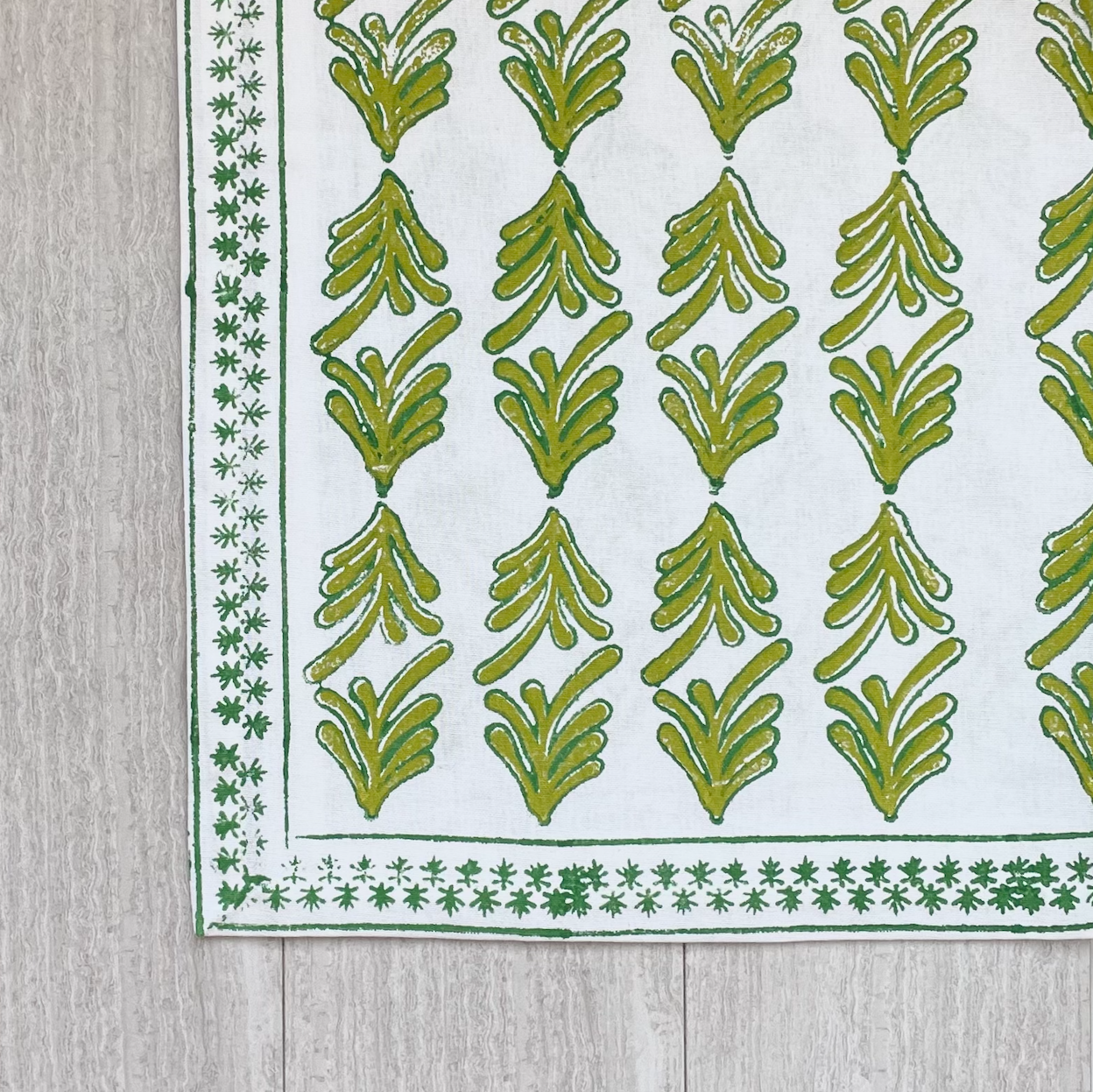 Table Runners - Palmetto, Cactus & Kelly Green
